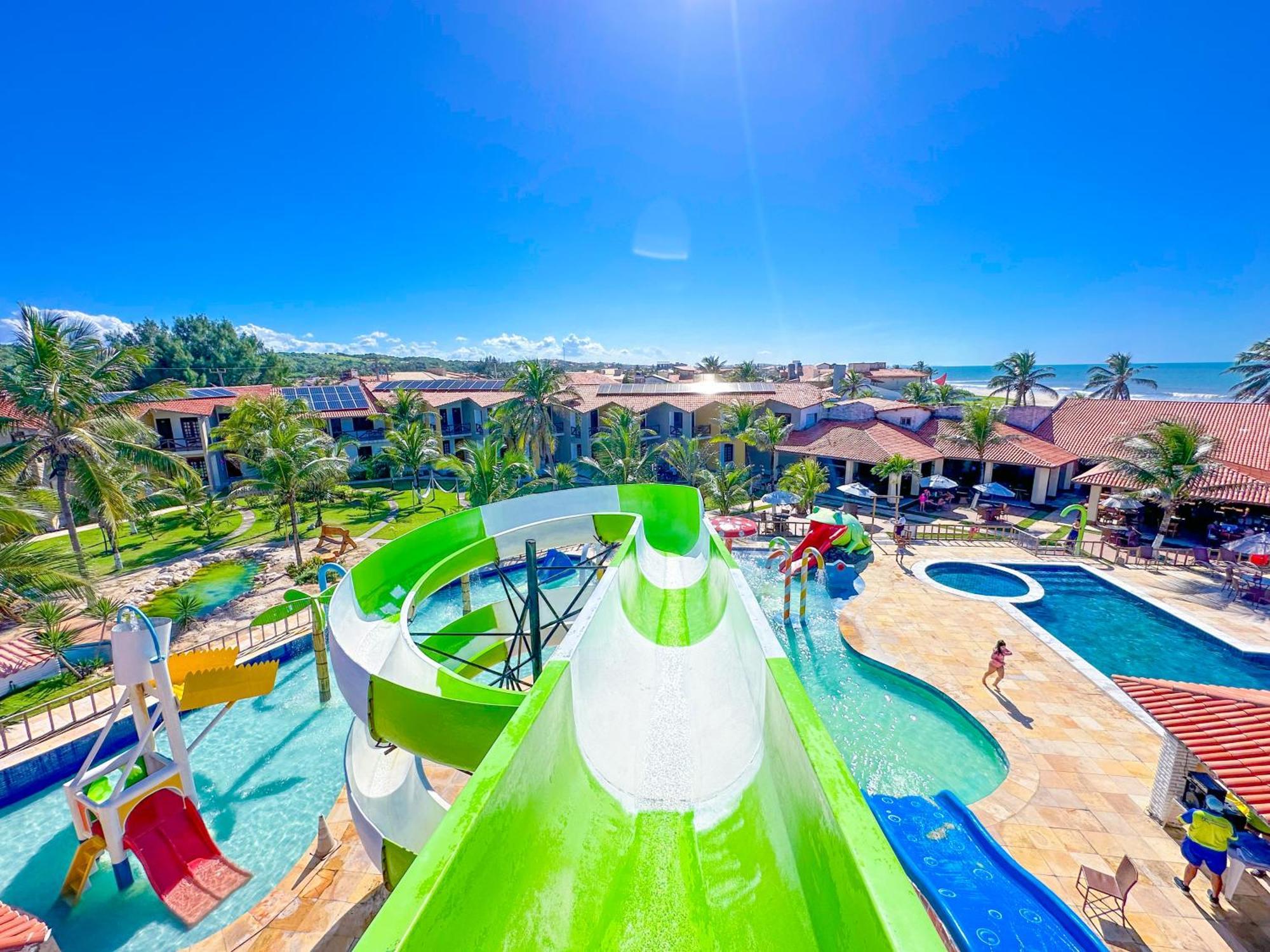 Jangadeiro - Parque Aquatico E Pe Na Areia 4*